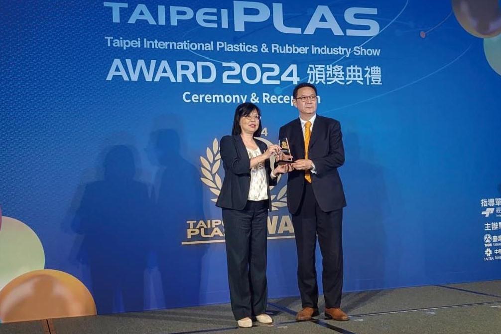 震雄「電動式液態矽膠專用射出成型機」榮獲橡塑膠機械設備金質獎